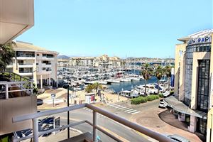 3 VÆRELSES LEJLIGHED I PORT FREJUS MED UDSIGT TIL HAVNEN